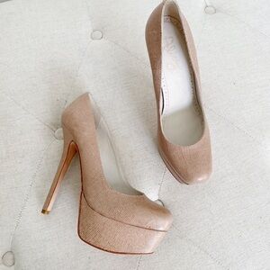 Alice + Olivia by Stacey‎ Bendet Nude Heels
